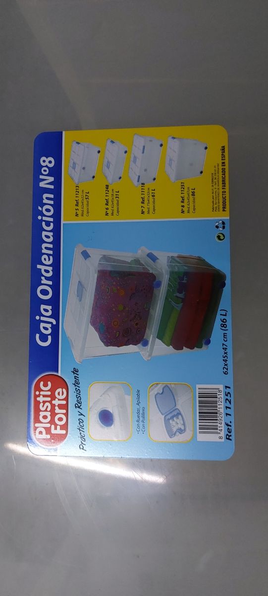 Caja plástico con ruedas 86L