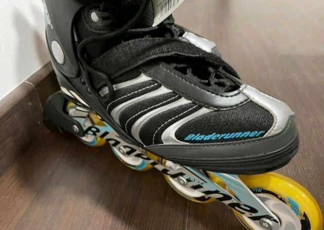 NUEVOS. Patines bladerunner fórmula 82W. Talla 38.