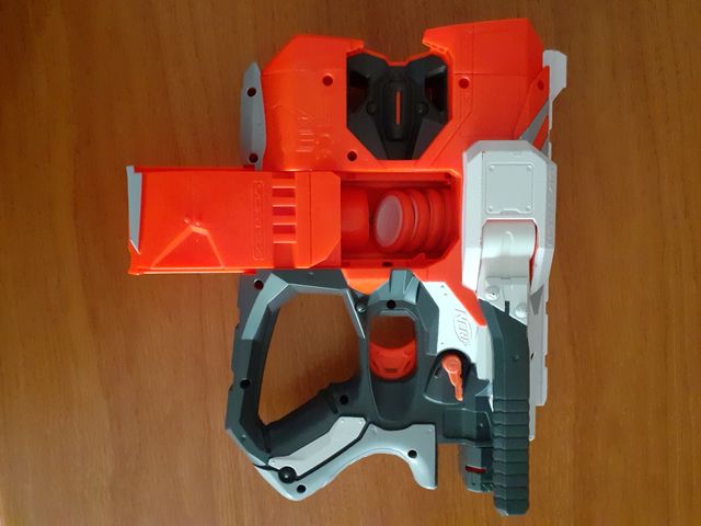 Diferentes modelos juguete fusil o pistola Nerf