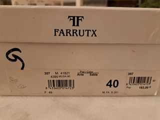 Sandalia vestir Beige Farrutx ante. 