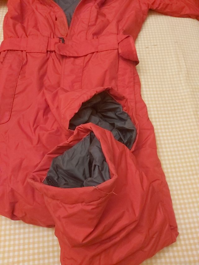 traje de ski rojo talla 8 años