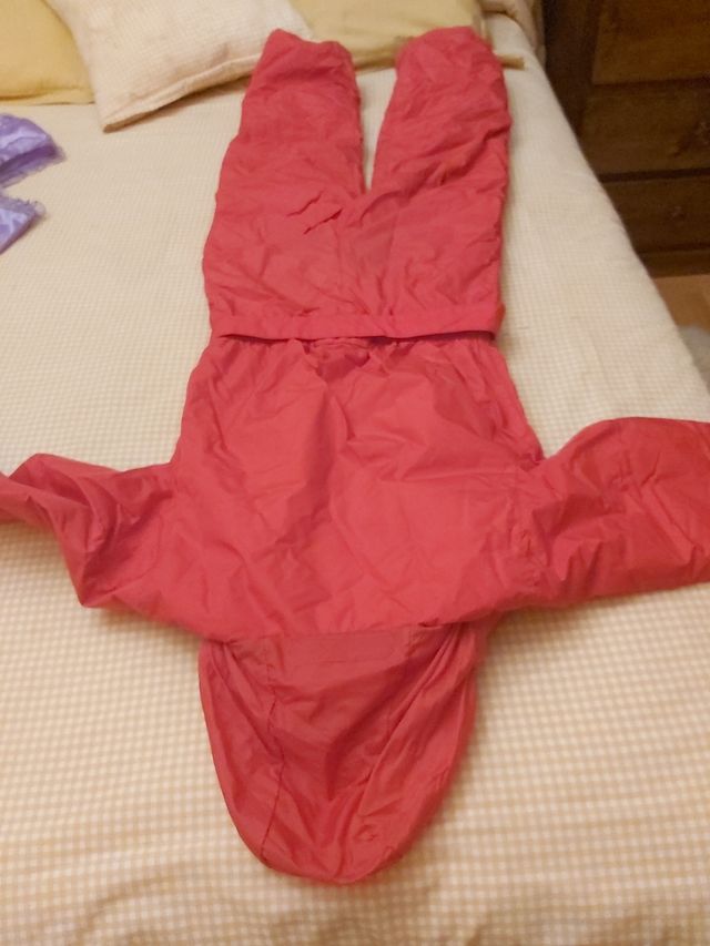 traje de ski rojo talla 8 años