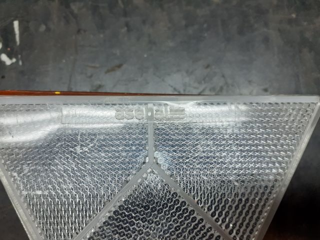 REFLECTANTE CARRETERAS BALIZA OJO DE GATO