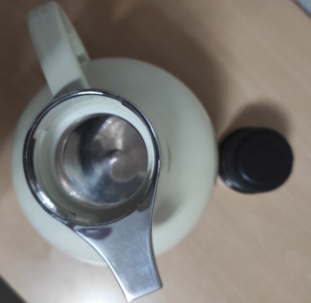 Jarra termo nueva de 1 litro