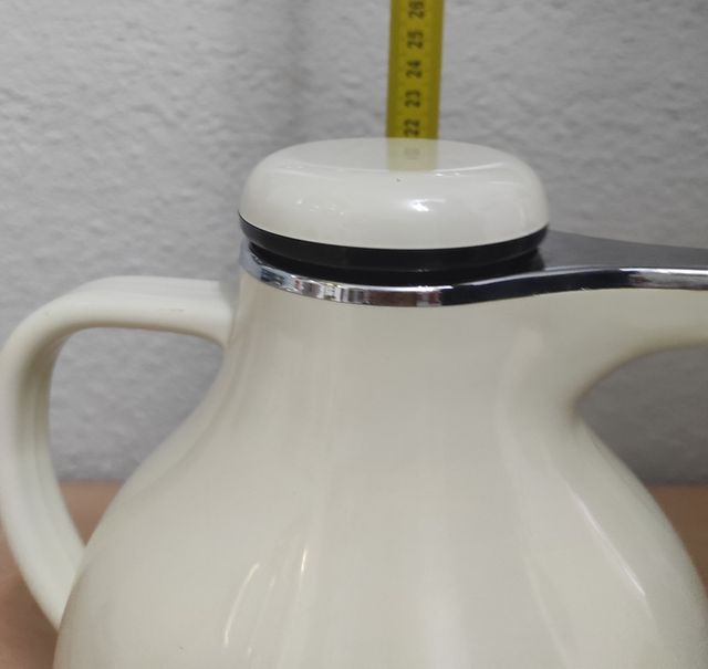 Jarra termo nueva de 1 litro