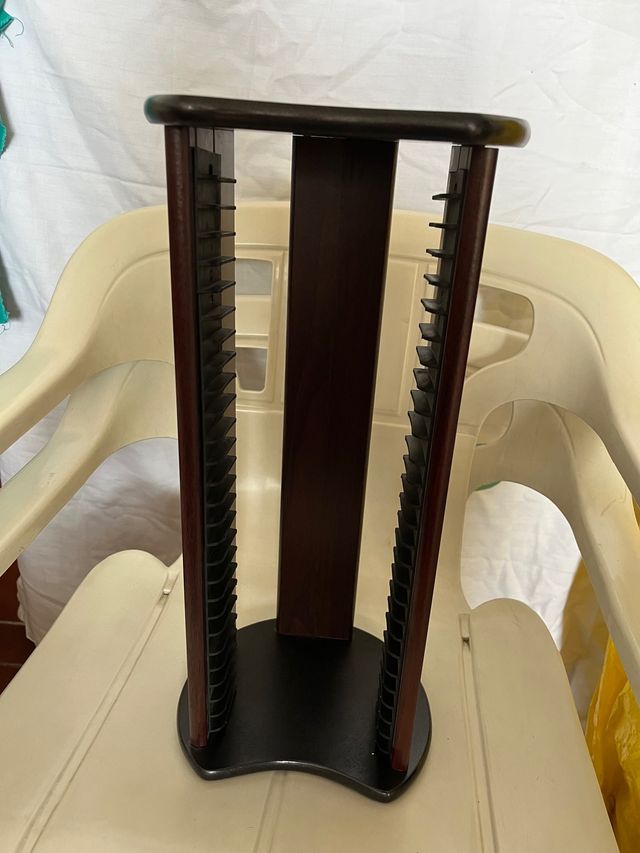 Porta CD madera nogal