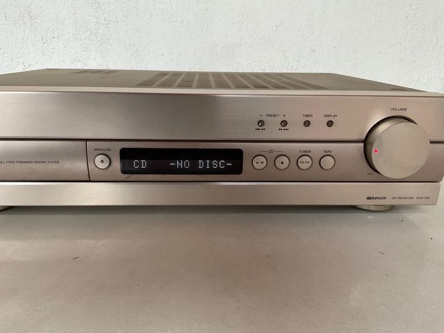 Sony  CD RECIVER RXD-700.