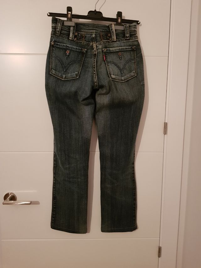 VAQUEROS LEVIS