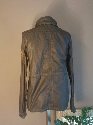 Chaqueta Impermeable Negra de Zara