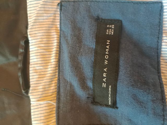 Chaqueta Impermeable Negra de Zara