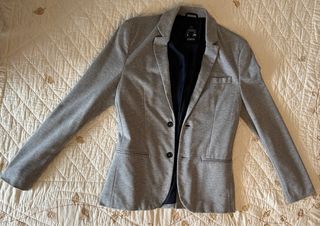 Americana color gris de Lefties 