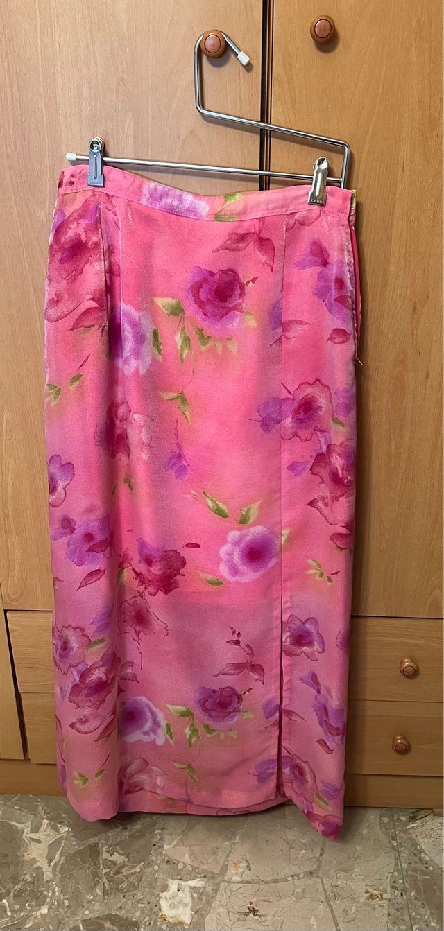 Falda color fucsia hecha a medida 