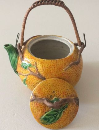 Preciosa Tetera de coleccion