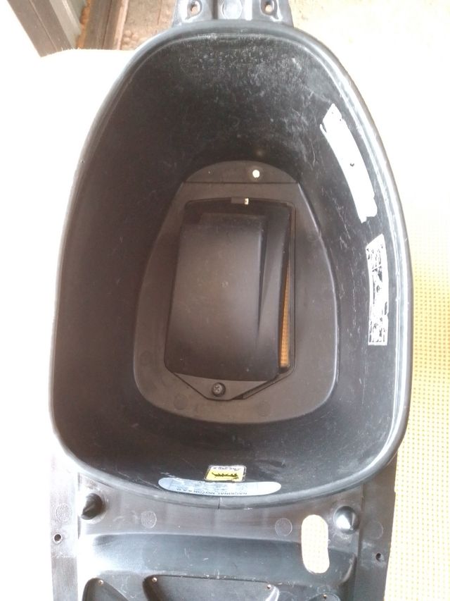 Cofre asiento Derbi Atlantis