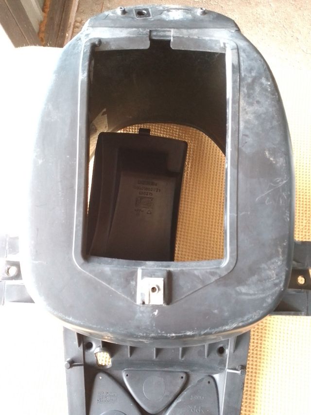 Cofre asiento Derbi Atlantis