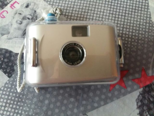 CÁMARA FOTOS SUMERGIBLE CARRETE