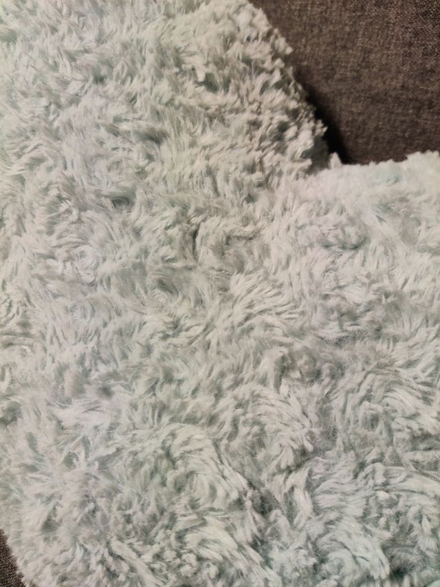 Cojín forma de corazón terciopelo (Ikea)