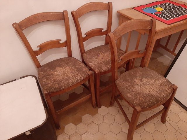 Sillas de madera antiguas