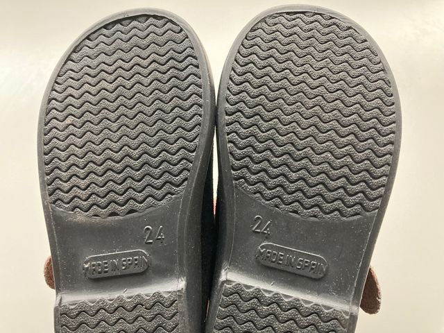 Manoletinas NUEVAS PIEL talla 24 de ante y piel