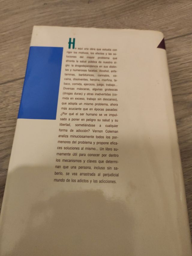 Libro, adictos y adicciones 