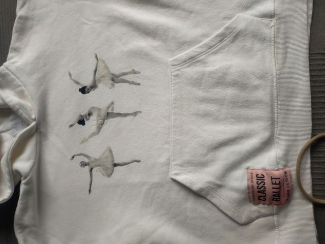 Felpa bianca di Zara t13-14. Offerta