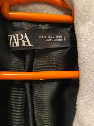 Abrigo gris Zara 