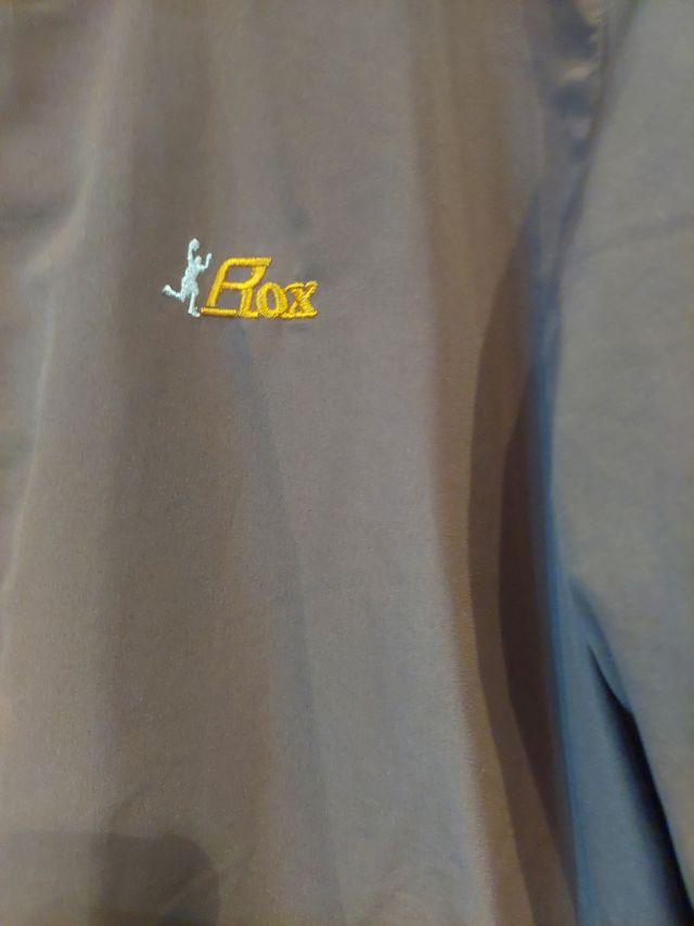 chaqueta tipo chándal