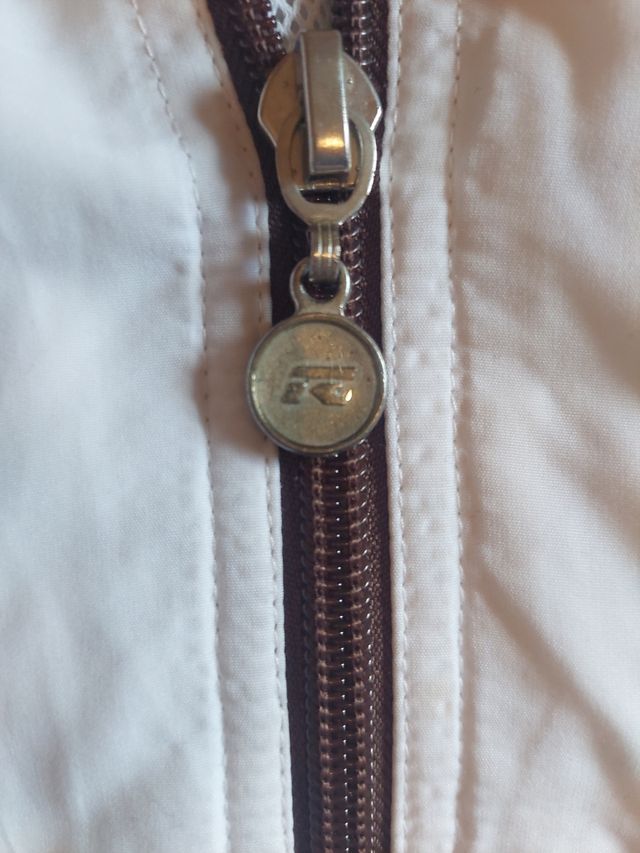 chaqueta tipo chándal