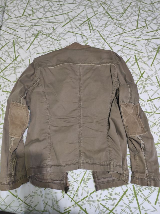 Chaqueta entre tiempo