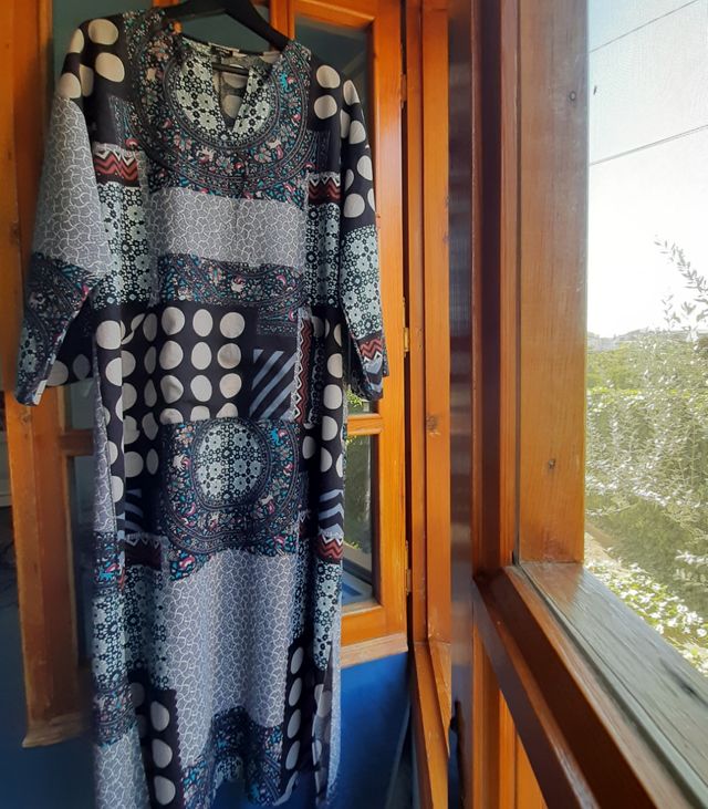 Vestido largo, manga larga