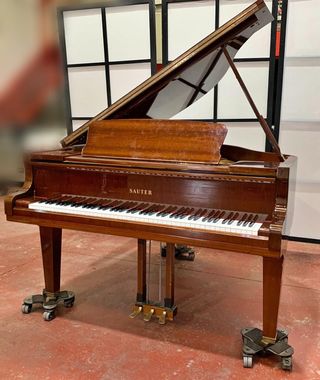 Piano de cola Sauter