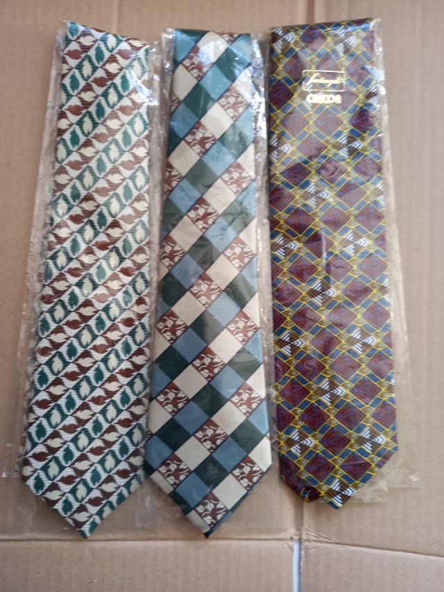 3 Corbatas cro. 12€ a elegir.