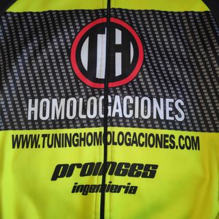 CHAQUETA INVIERNO CON MEMBRANA ANTIVIENTO MAGLIA.