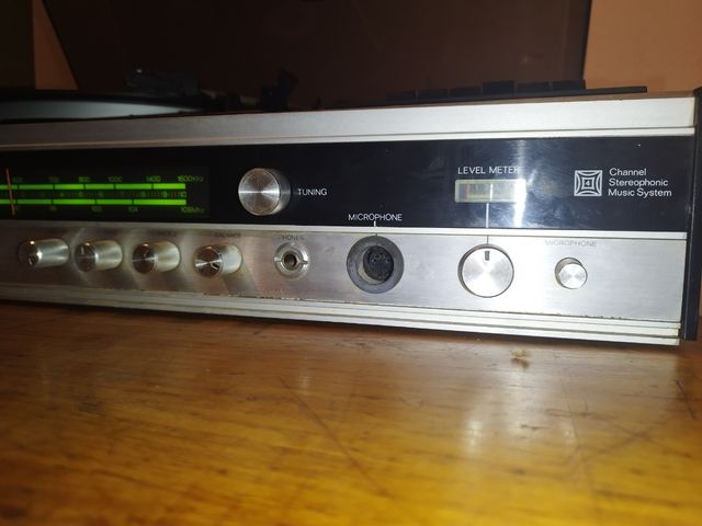 tocadiscos antiguo radio cassette
