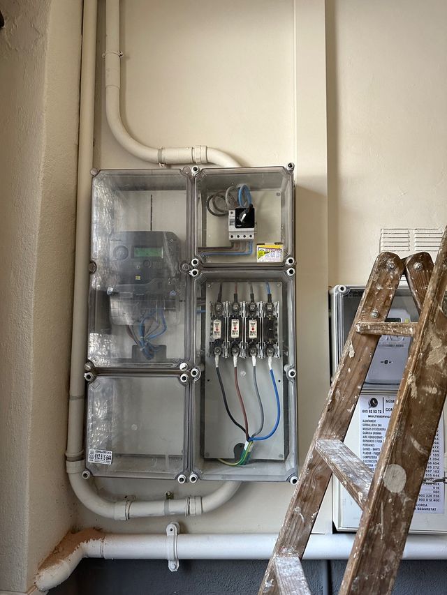 Electricista Acometida y cuadro eléctrico