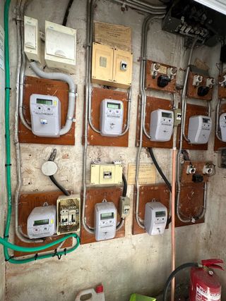 Electricista Acometida y cuadro eléctrico 