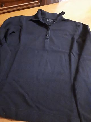 Suéter Benetton negro.
