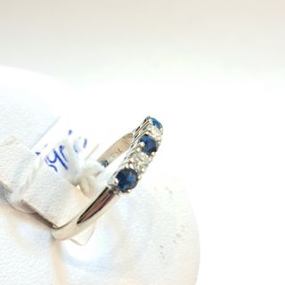 Anillo Oro 18K con 3 Zafiros y Diamantes