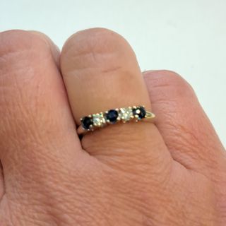 Anillo Oro 18K con 3 Zafiros y Diamantes