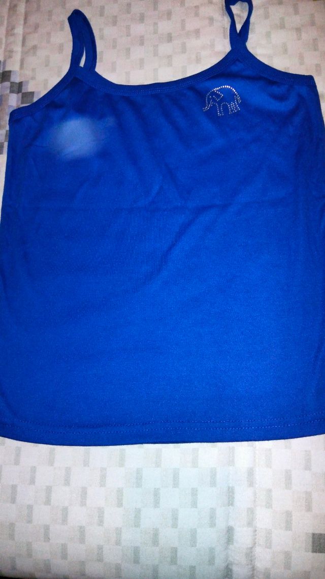 Lote de camisetas, 3 € las tres.