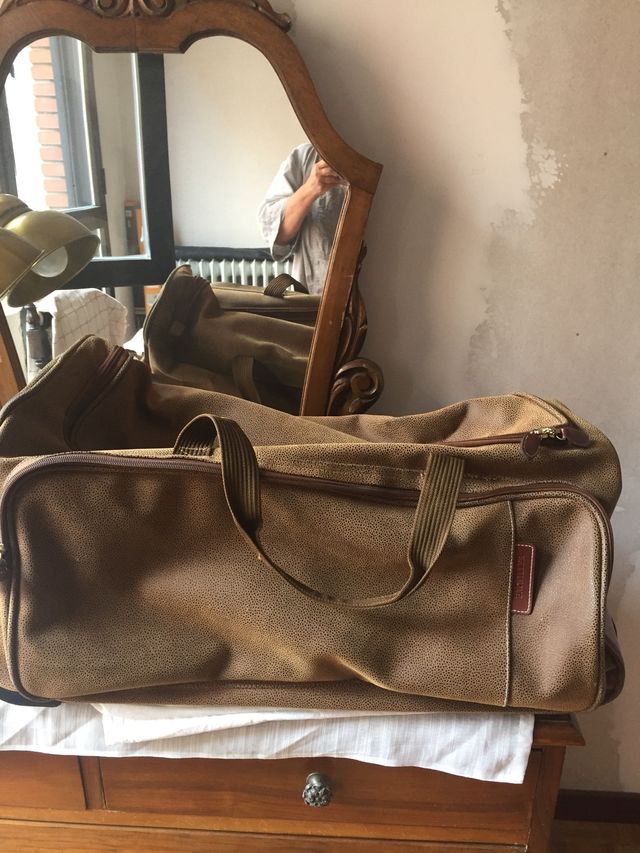 Bolsa de ruedas piel