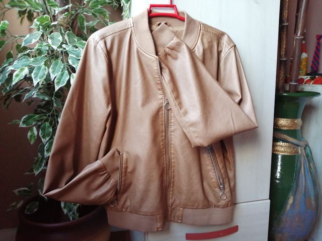 Cazadora chica nueva .