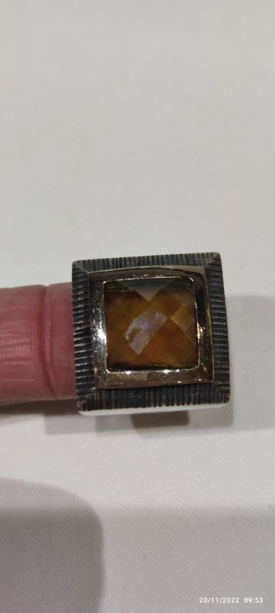 Anillo de plata Viceroy. De joyería.