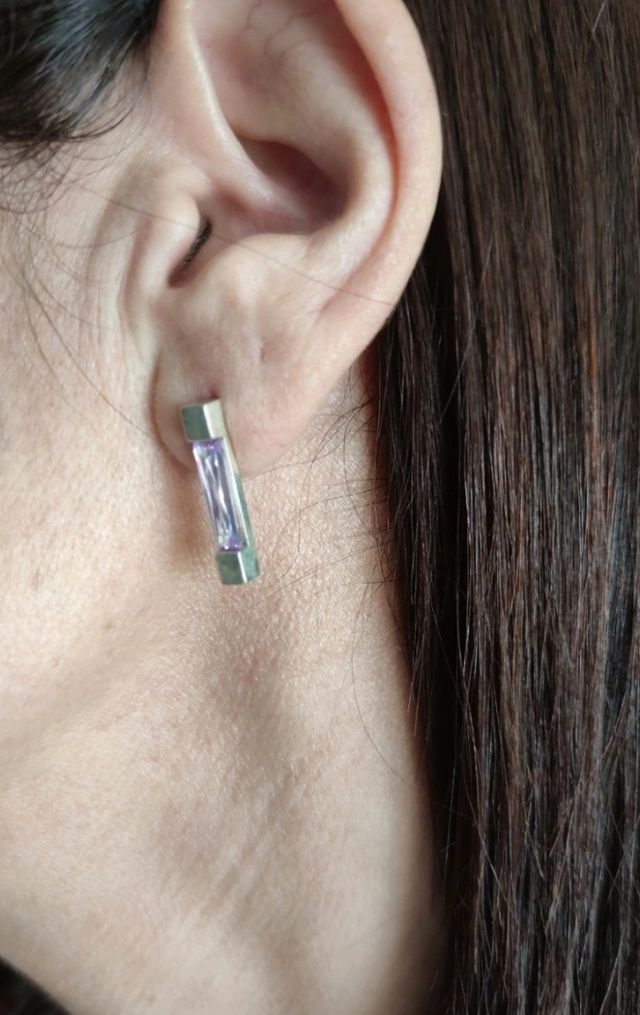 conjunto de colgante,  pendientes y anillo