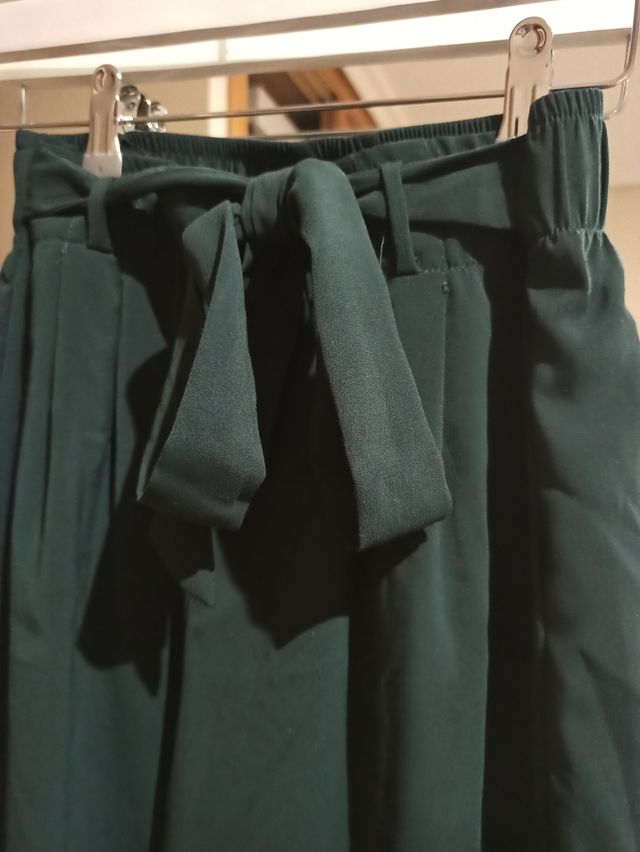 Pantalón Zara XS verde