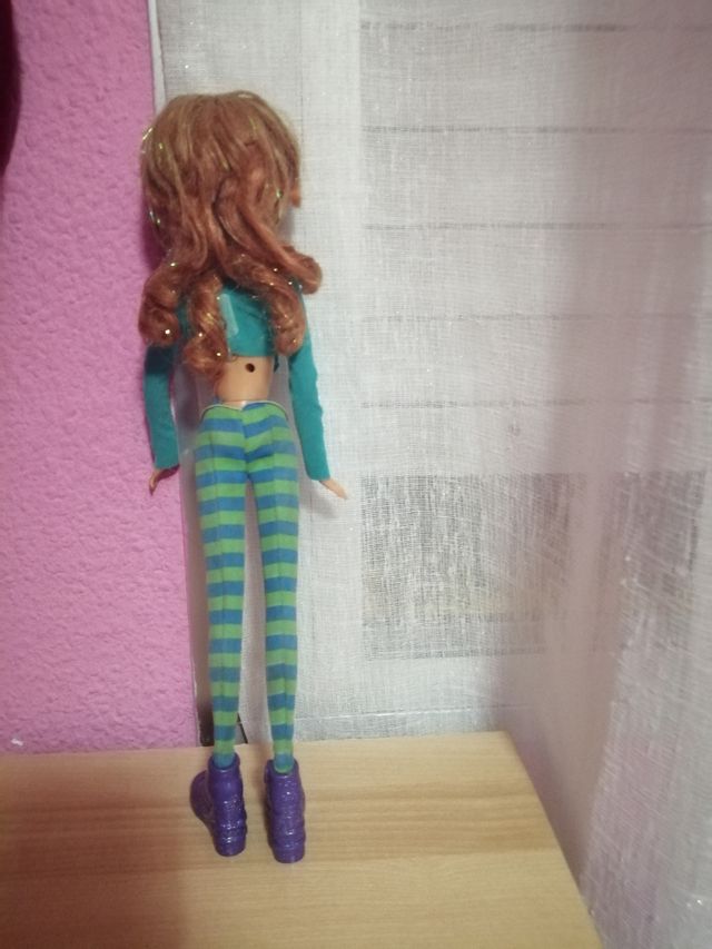 Muñeca piernas largas