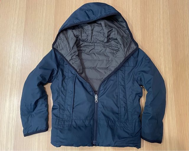 Plumas Peuterey azul marino reversible. 4 años