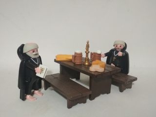 Playmobil monjes curas