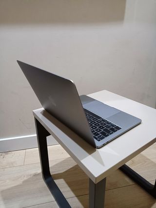 MacBook pro 13 inch apple