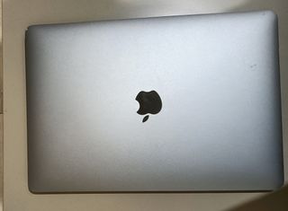 MacBook pro 13 inch apple